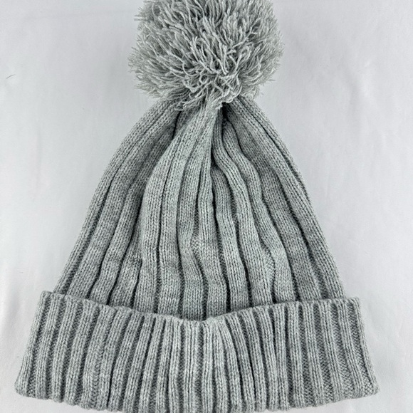 NWOT Michael Kors Gray Knit Beanie with Pom-Pom - Picture 2 of 5
